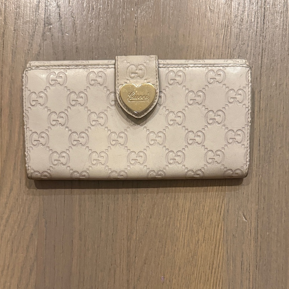 Gucci Beige Wallet with Gold Heart Detail